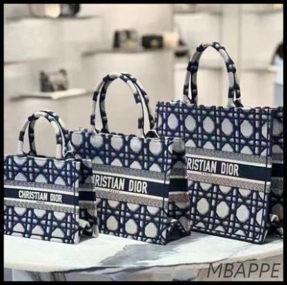 DIOR BOOK TOTE バッグ ミディアム